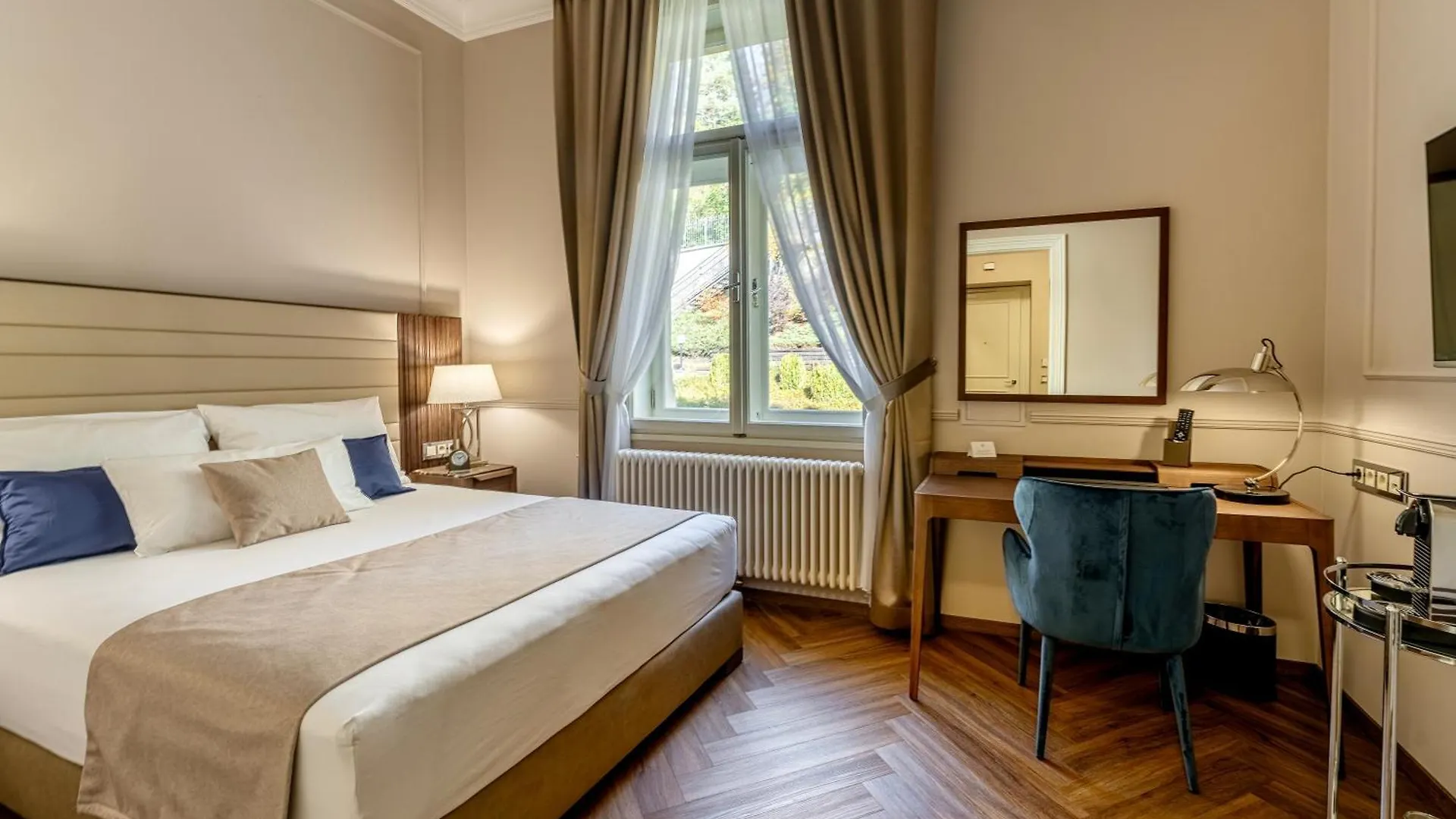 Villa Julius A Emma - Luxury Boutique Retreat Κάρλοβι Βάρι Ξενοδοχείο